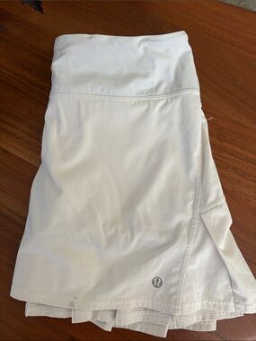 lululemon athletica White Pleated Hem Athletic Skort